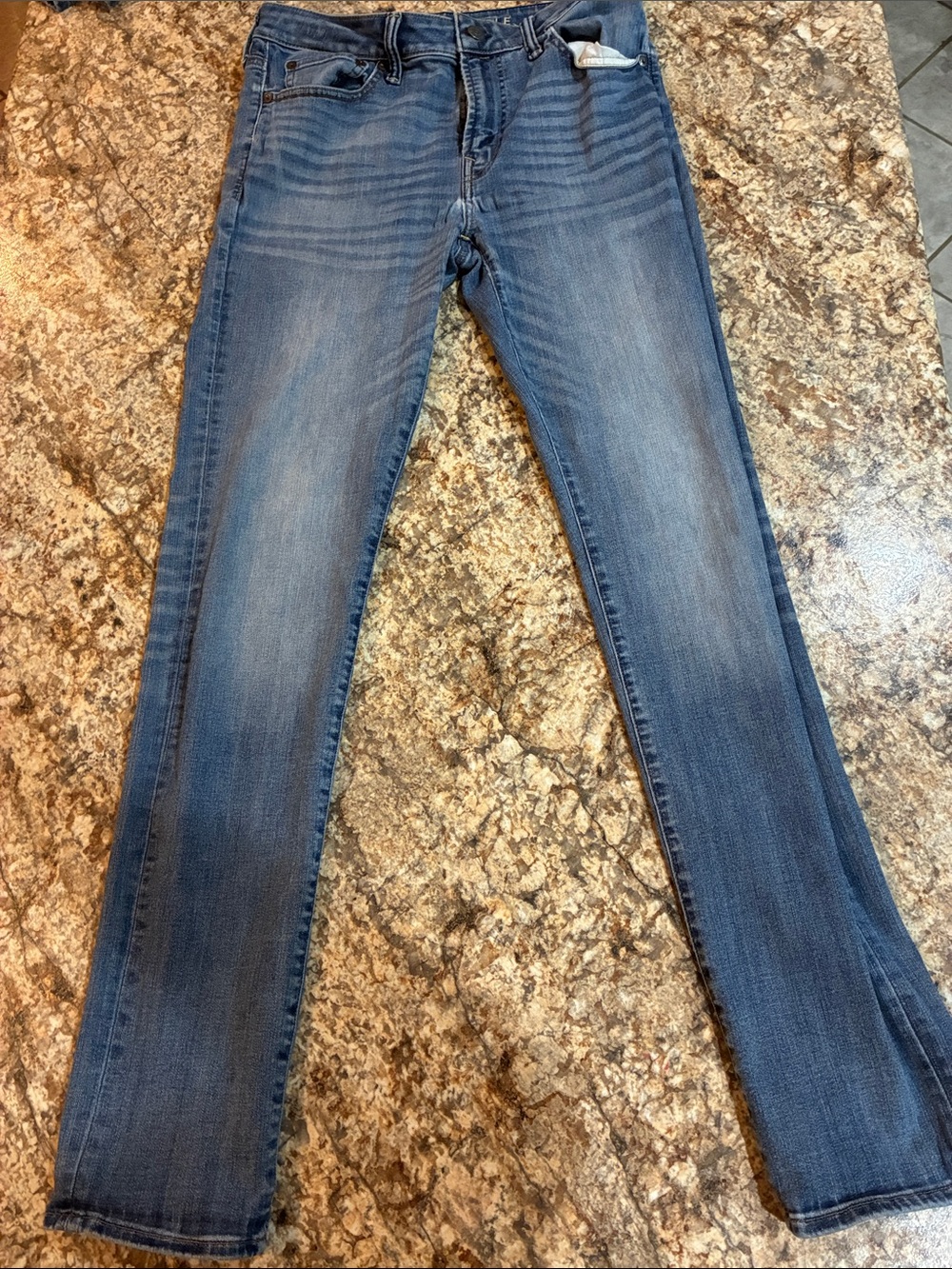 American Eagle Outfitters Slim Jeans in Medium Blue Wash